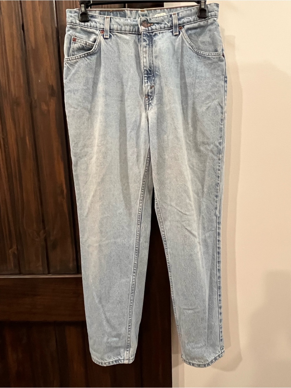 Vintage Levi’s 921 Orange Tab Women’s 14 Regular Slim Fit Tapered Leg Light Wash